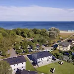 House Schotstek Mit Gratis Nutzung Vom Ahoi Erlebnisbad Und Sauna In Sellin Feriehus *