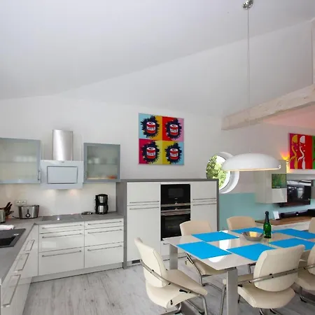 Strandnah, Balkon, Meerblick, Sauna, Gratis Nutzung Vom Ahoi Erlebnisbad Und Sauna In Sellin - House Schotstek