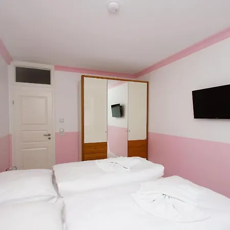 House Schotstek Mit Gratis Nutzung Vom Ahoi Erlebnisbad Und Sauna In Sellin Hébergement de vacances Goehren (Ruegen)
